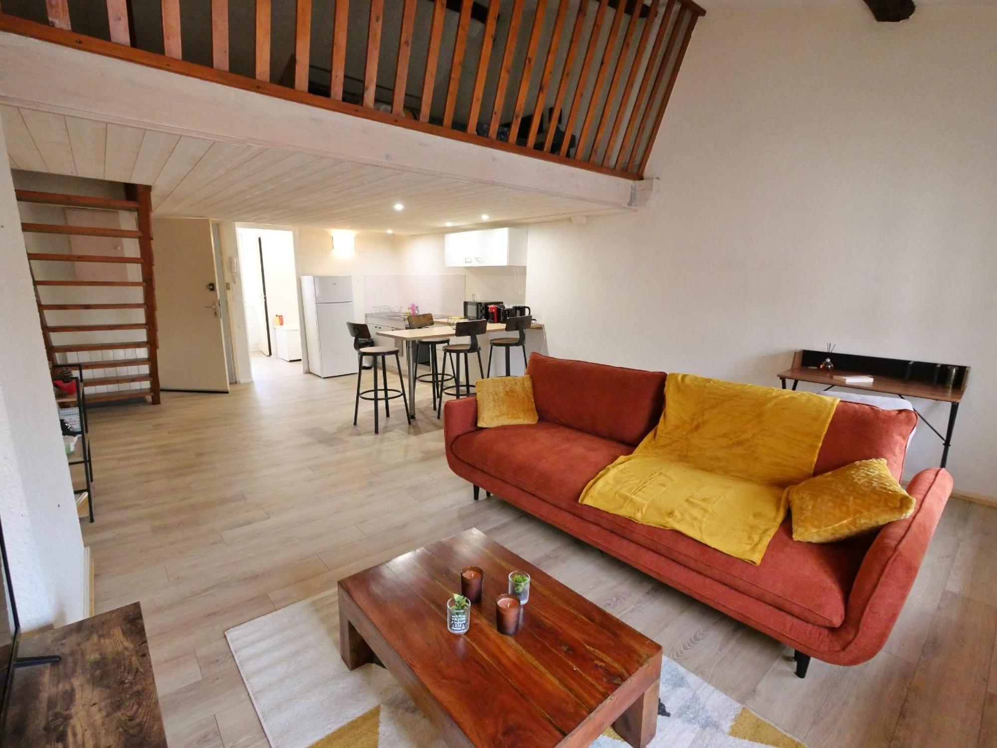 Appartement Avec Mezzanine Idealement Situe A Макон Экстерьер фото